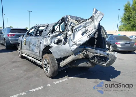 2021 Chevrolet Suburban 4Wd Z71 z USA, uszkodzony, nr VIN 1GNSKDKD2MR363385